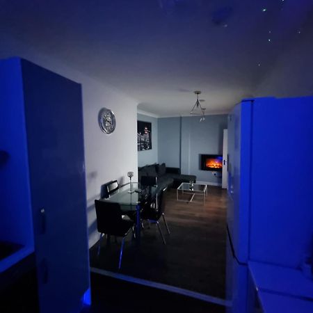 Beautiful Modern Apartment On Wick Lane Londýn Exteriér fotografie